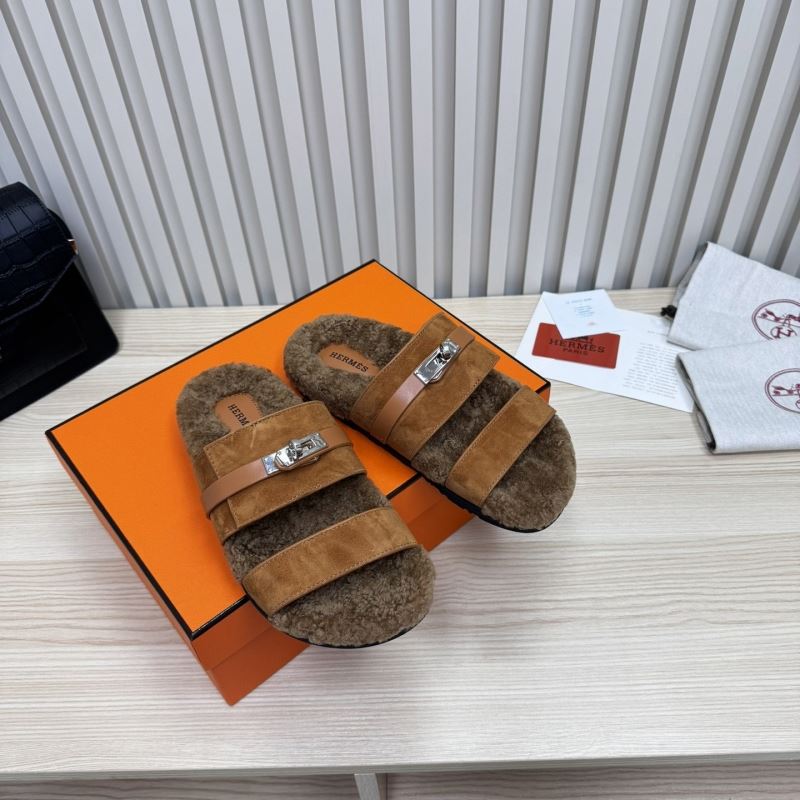 H**mes slippers
